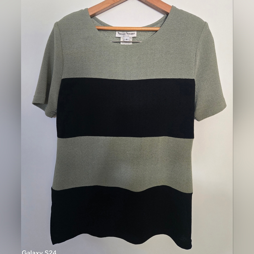 Nicole Studio New York Olive and Black Color Block Tee